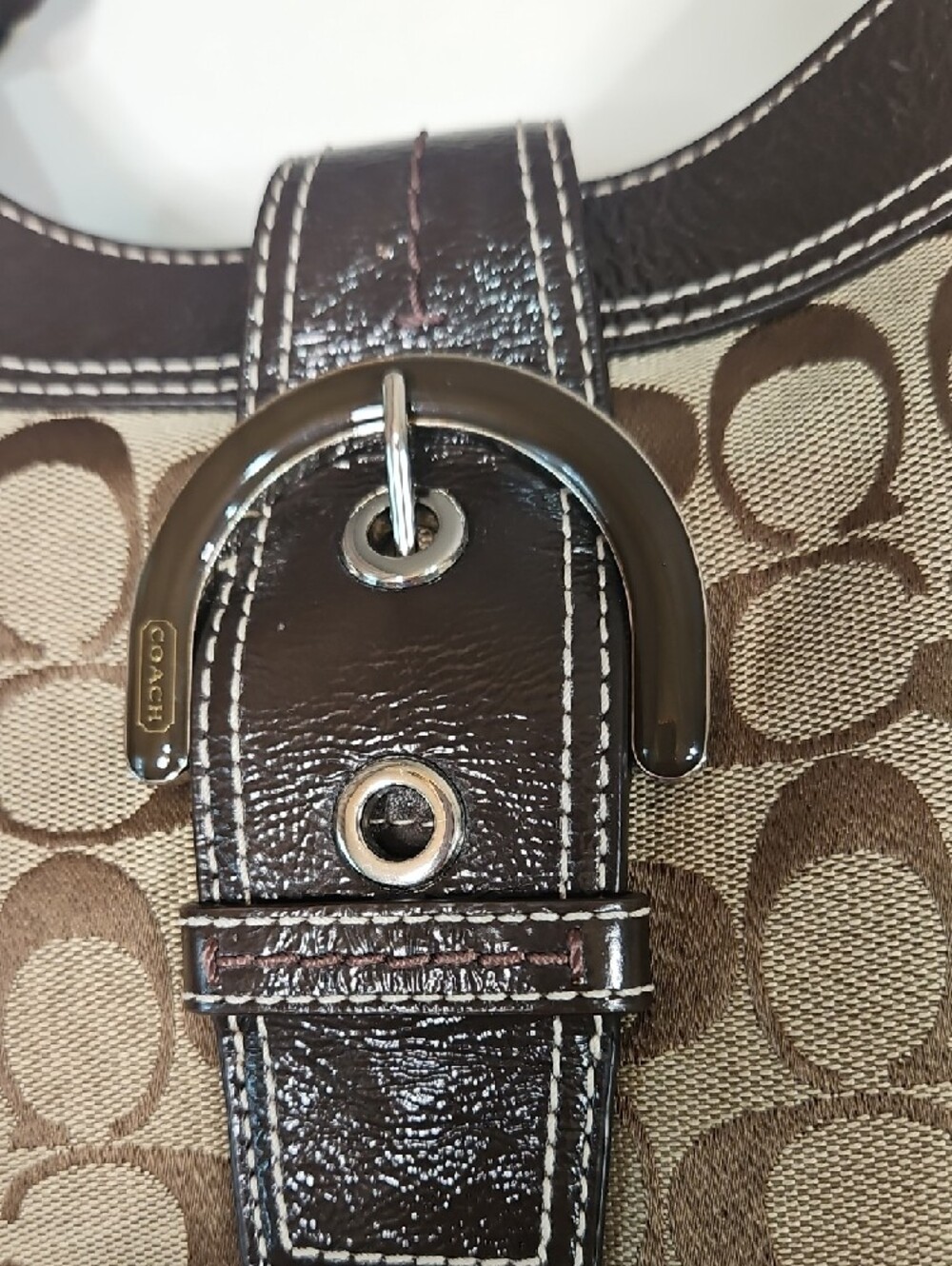 Coach Khaki Signature Canvas Shoulder Bag with Brown Trim - Picture 5 of 9